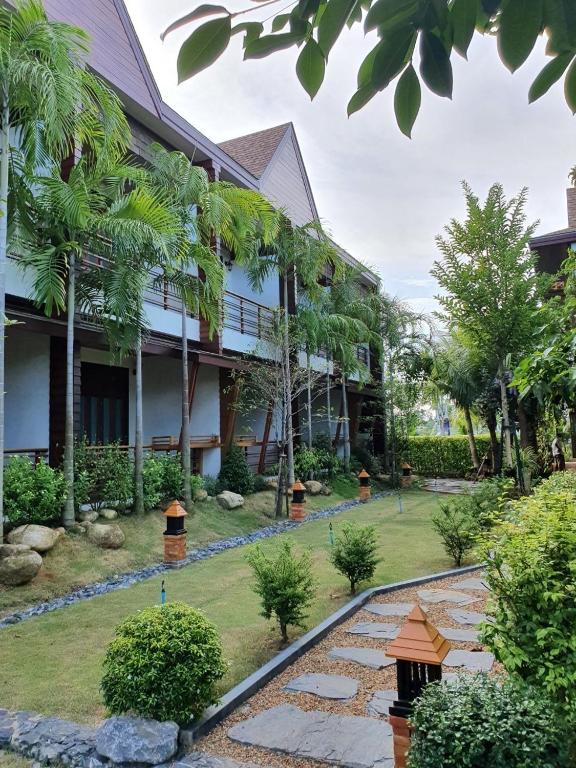 Merry Spa & Resort