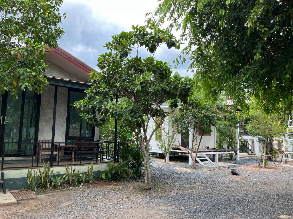 Sangkaset Resort