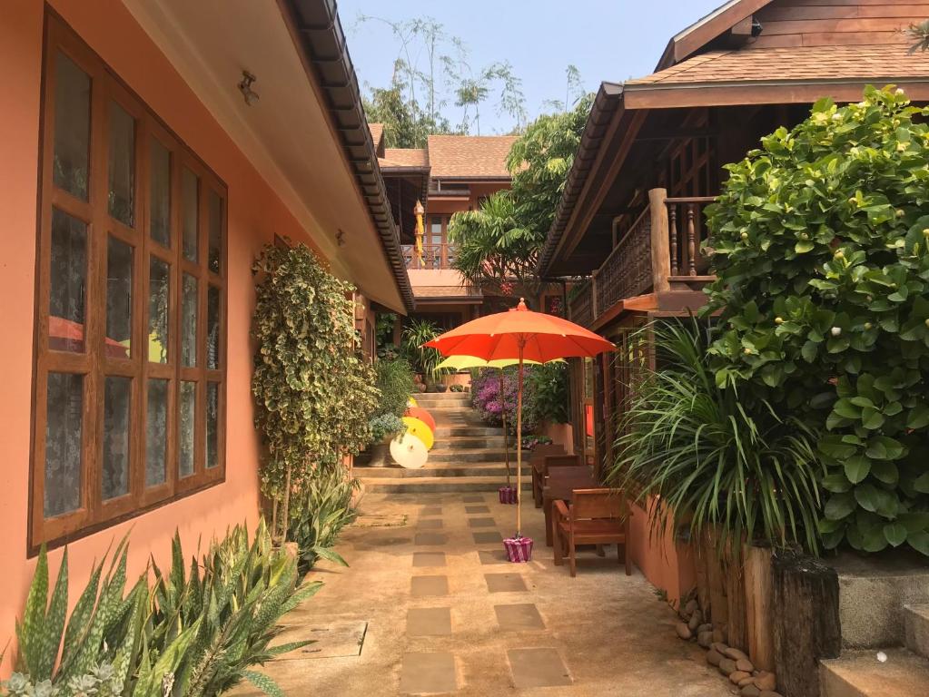 Baan Yung Hill Resort