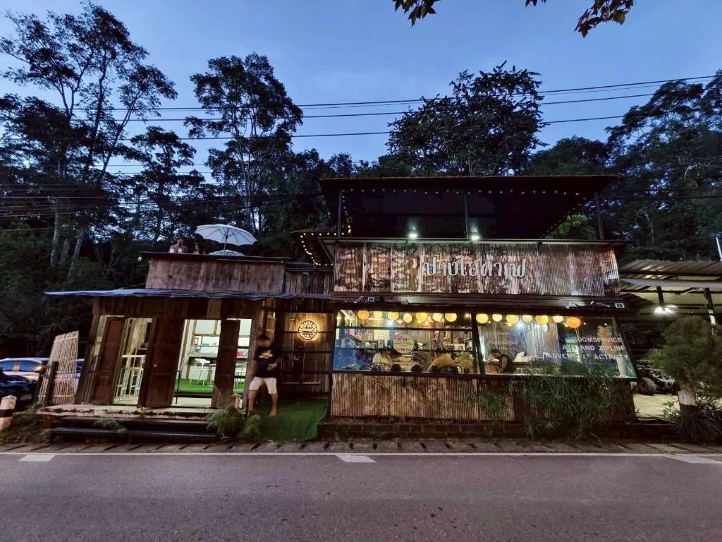 Pai Pak Nak Resort and Cafe