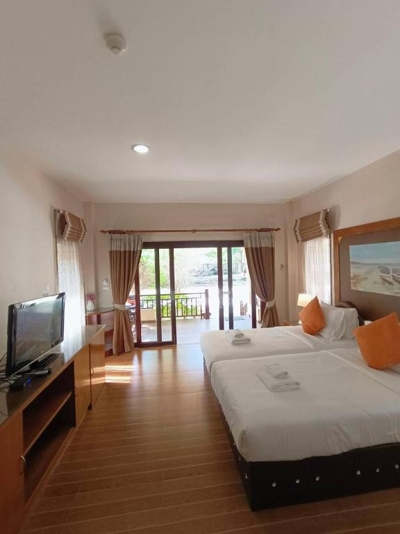 Chaithalay Khanom Resort