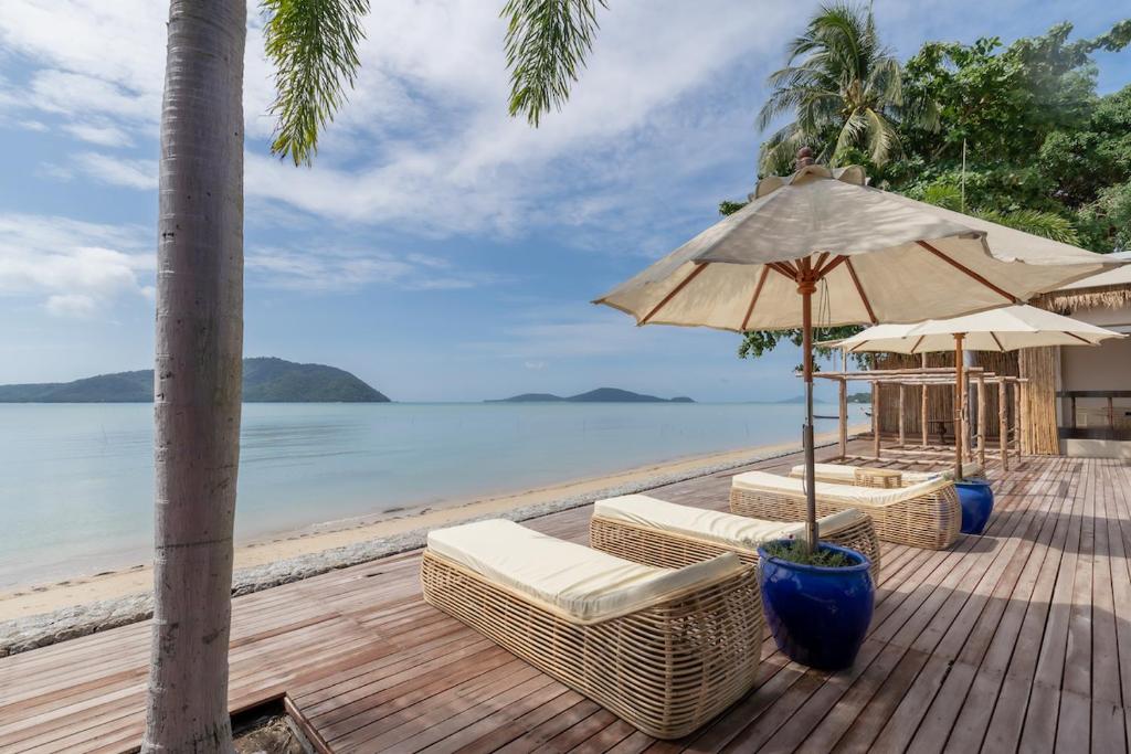 Poppy Beachfront Residence