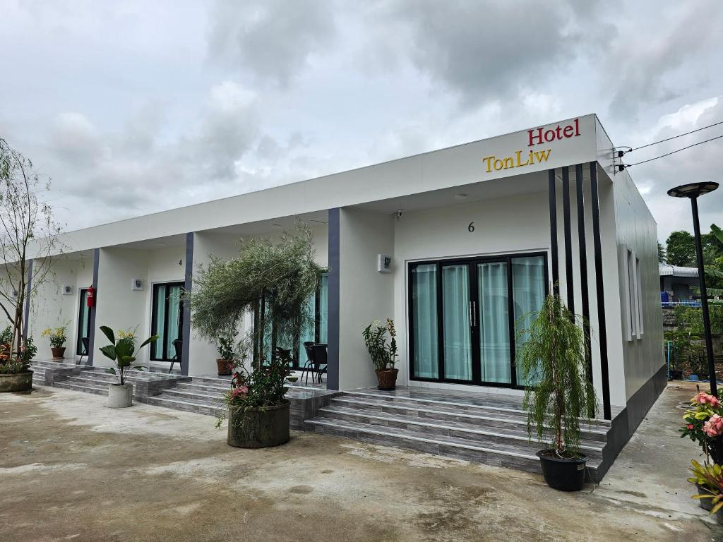 Ton Liw Hotel