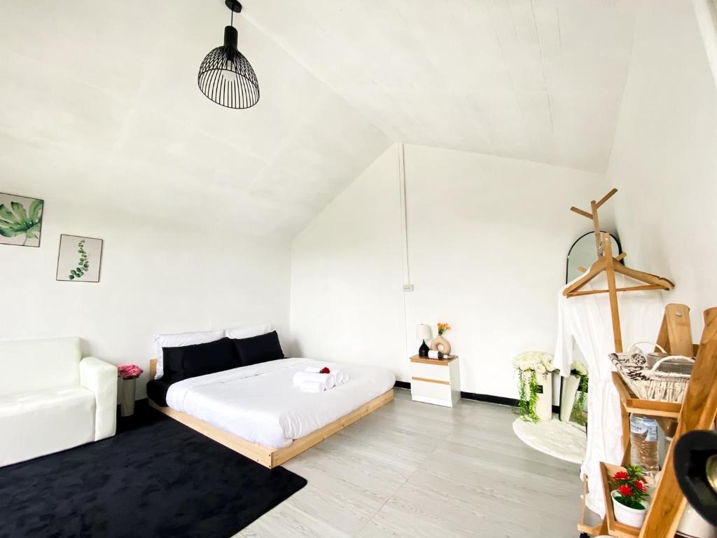 Muan Paa Mong Khao House