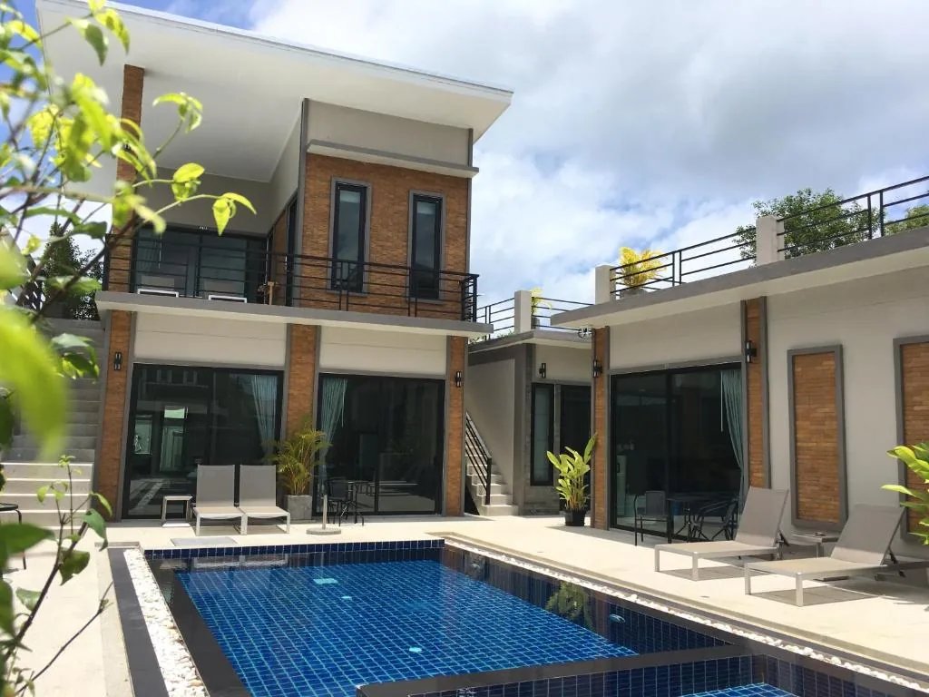 Baan Fran Sim Da