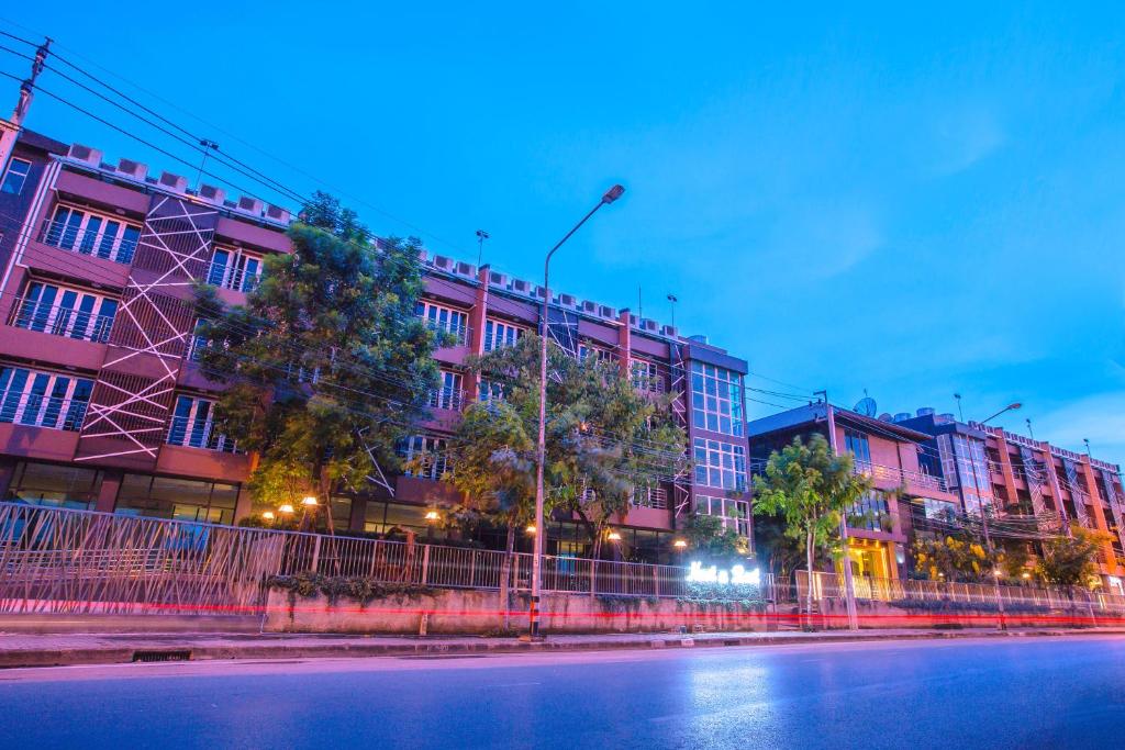 Nest N Rest Hotel