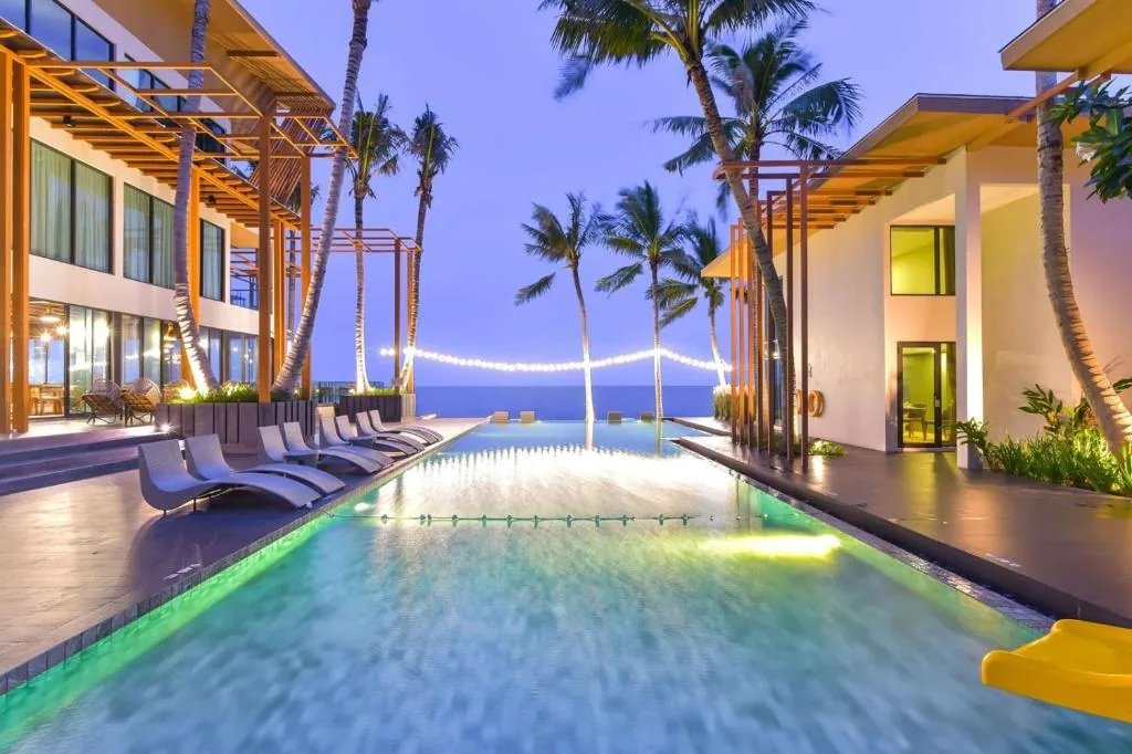 Eco Cozy Beachfront Resort Chaam