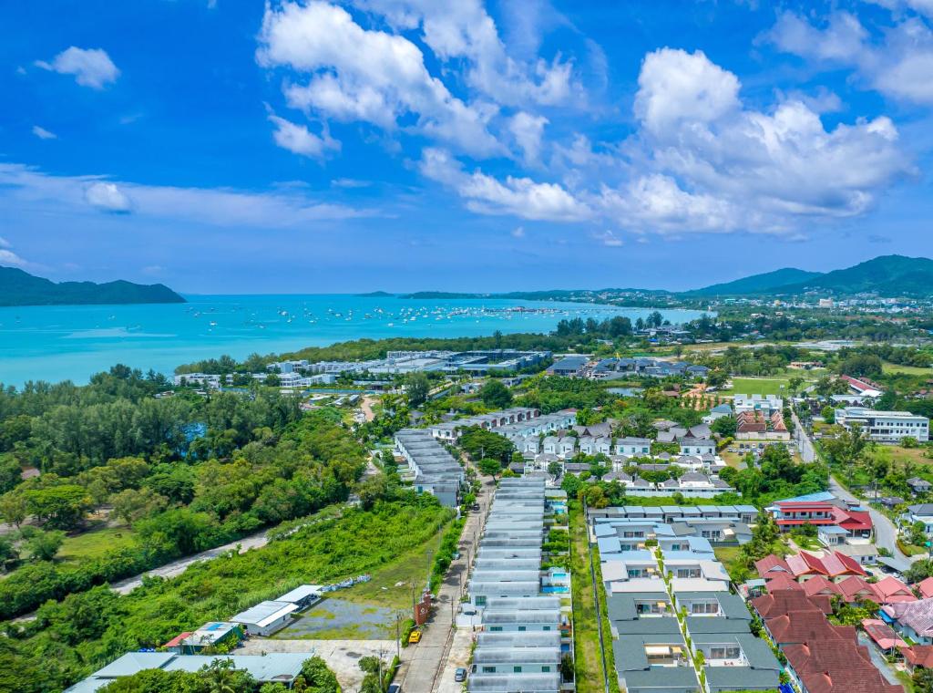 Andaman Sea Best Pool Access and Villas