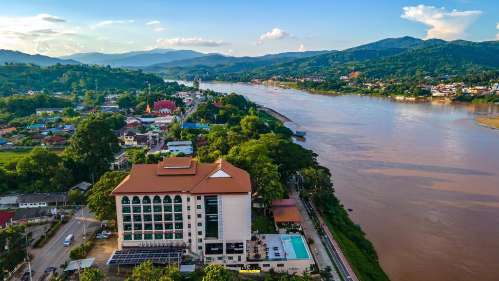 Chiangkhong Teak Garden Riverfront Onsen Hotel