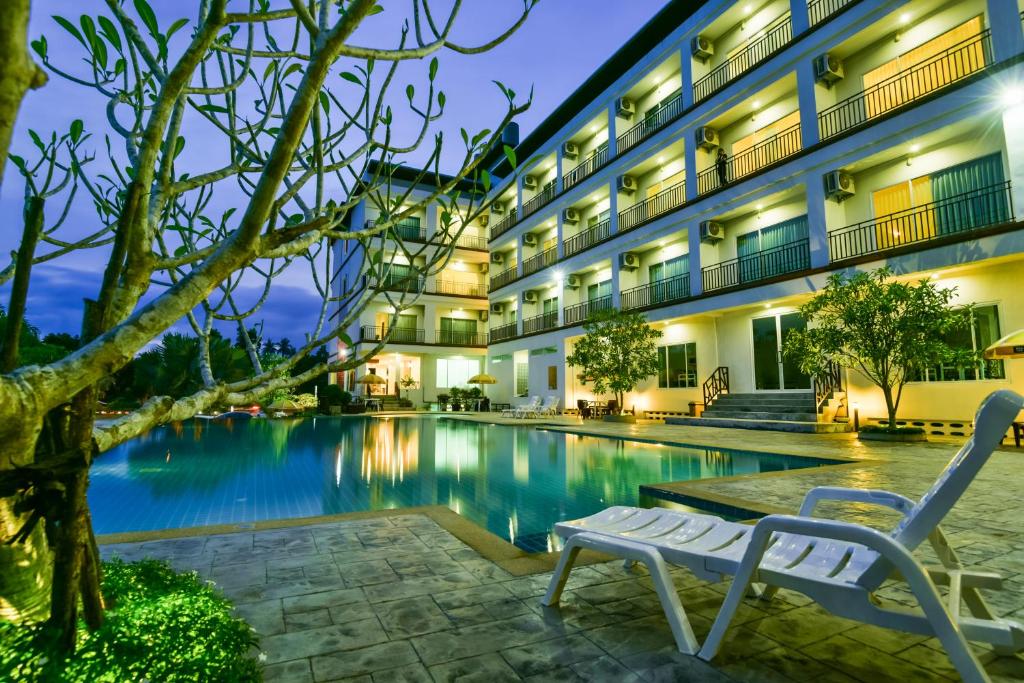 Southgate Residence Hotel