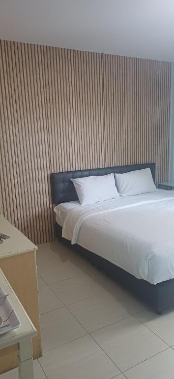 Home Hotel