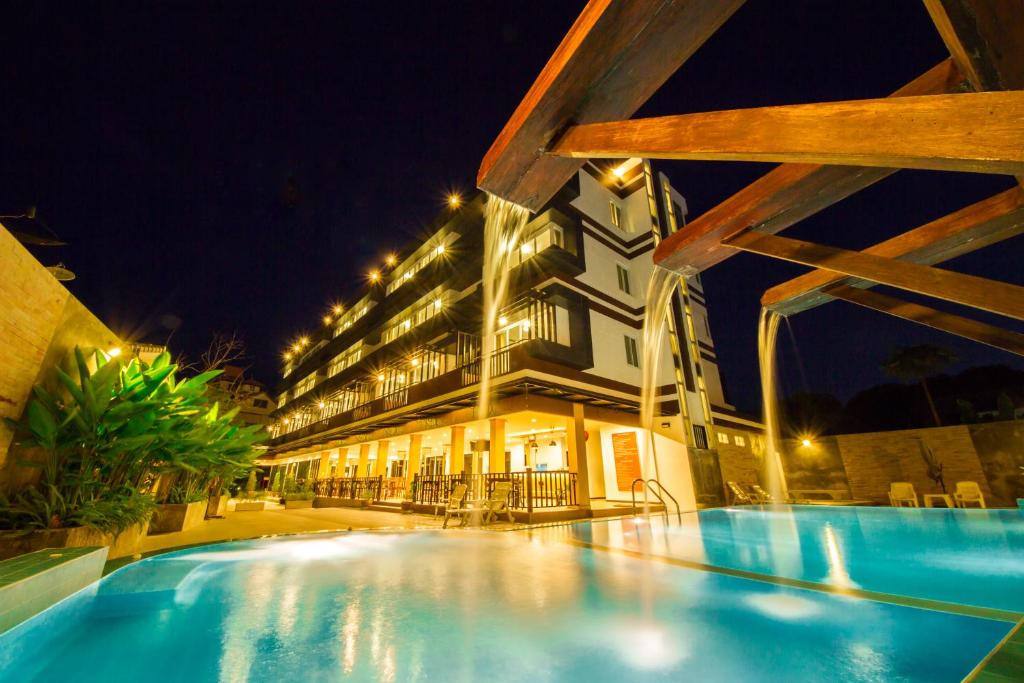 Th Beach Hotel