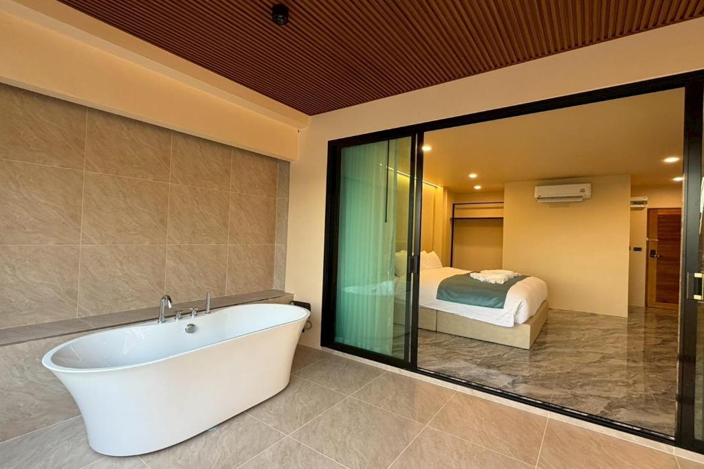 Sand Maré Karon Hotel
