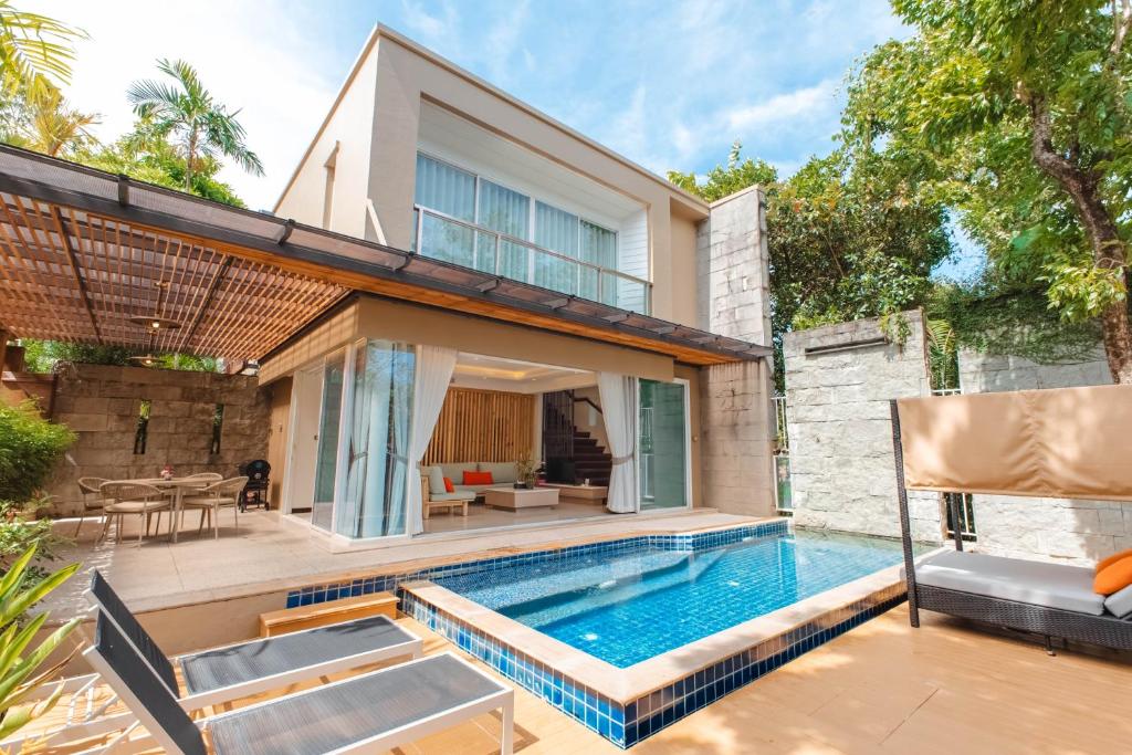 Peach Blossom Resort & Pool Villa