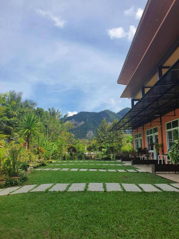 Khao Sok Country Resort
