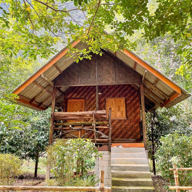 Khao Sok Green Mountain View