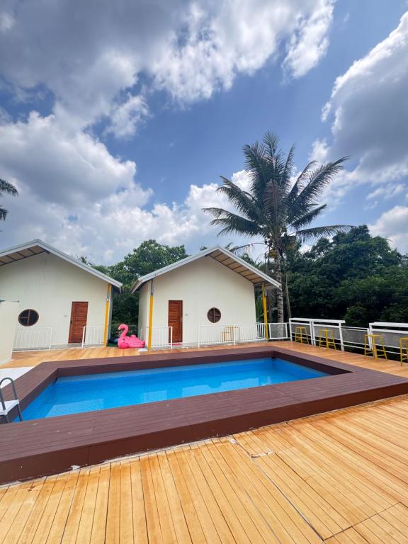 Khaosok Embrace Resort
