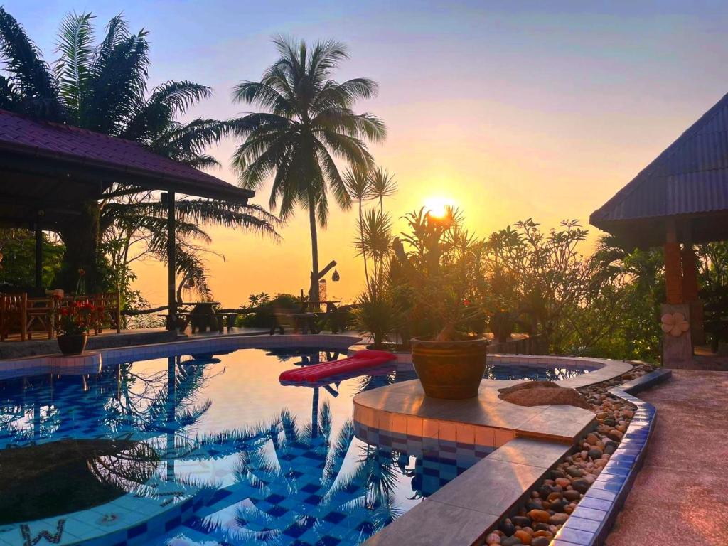 Sairee View Resort