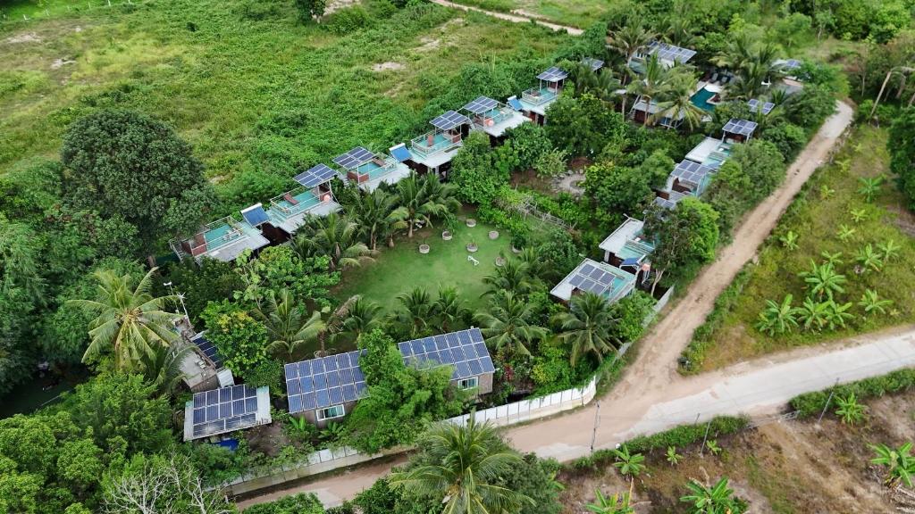Baan Boom Boxes Eco Friendly Resort