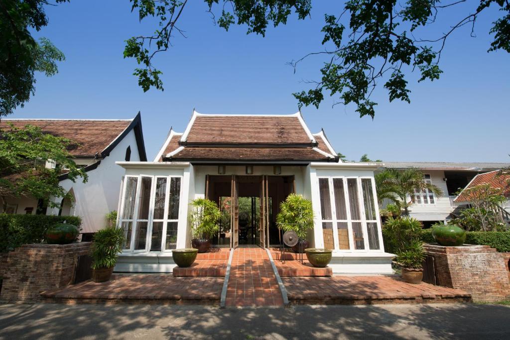 Tharaburi Resort