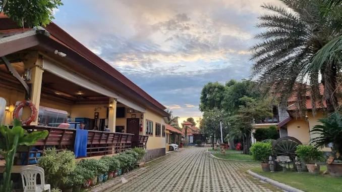 Pranburi Noi Resort