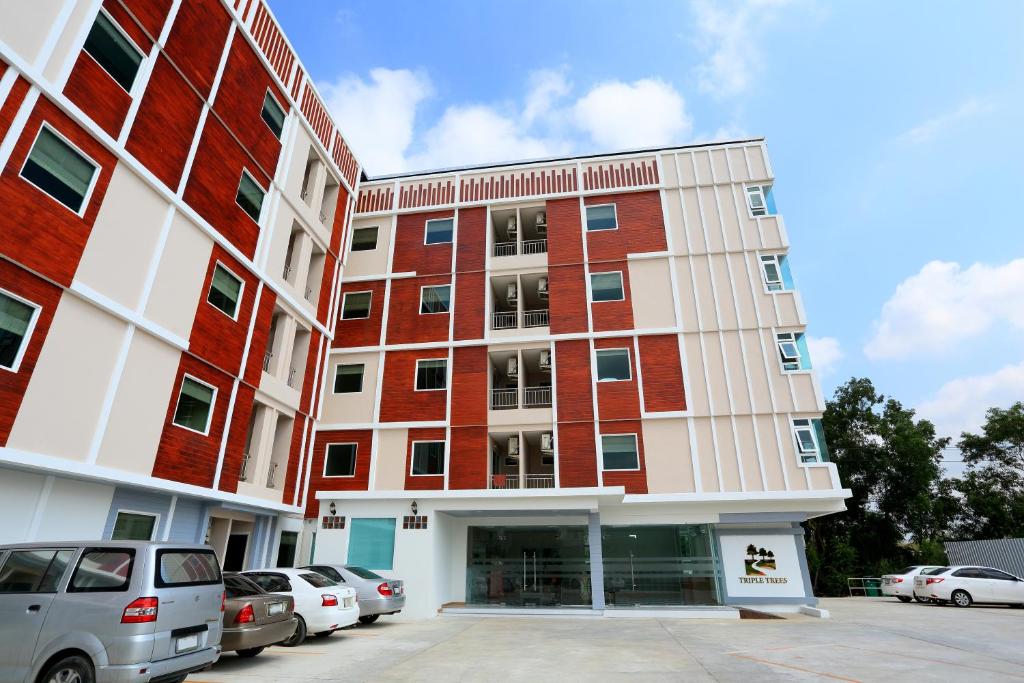 Triple Trees Hotel