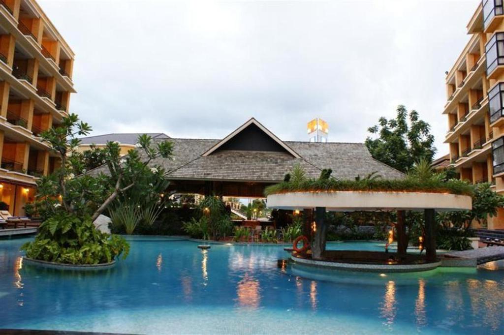 Lk Mantra Pura Resort