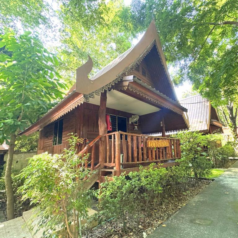 Akchanok Homestay - Nature Retreat