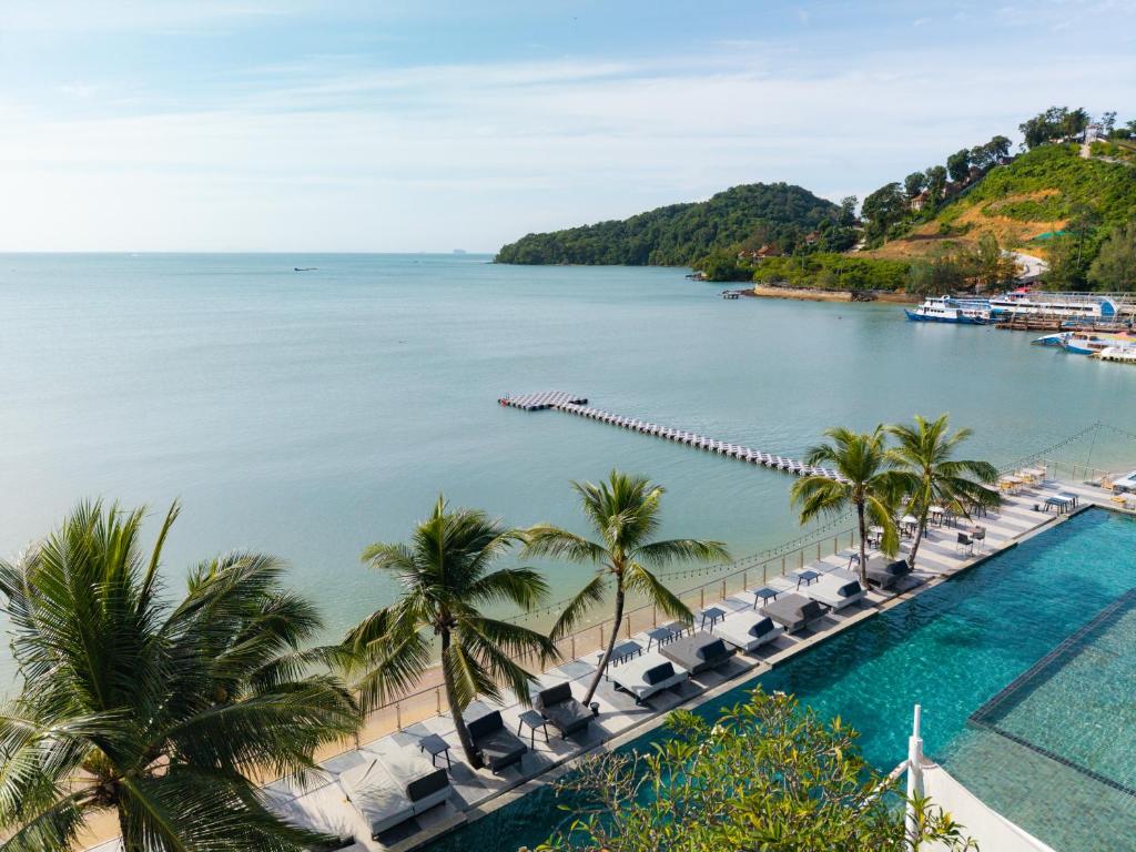 Hotel Tide Phuket Beachfront