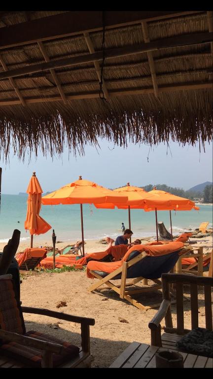 Nautilus Right on The Beach - Adult Only