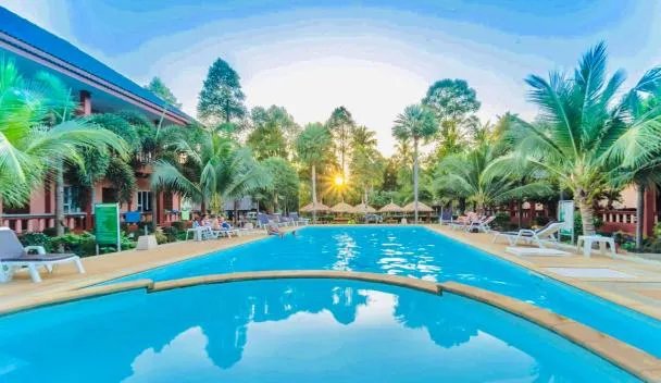 Peaceful Resort Long Beach - Koh Lanta