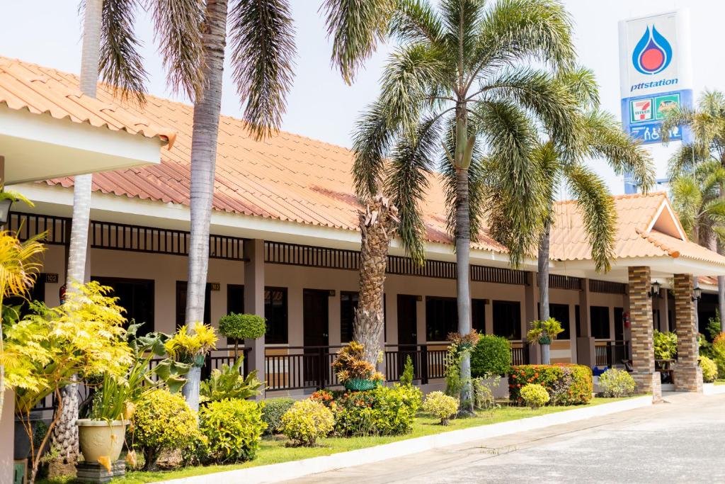 Manee Sangkha Hotel