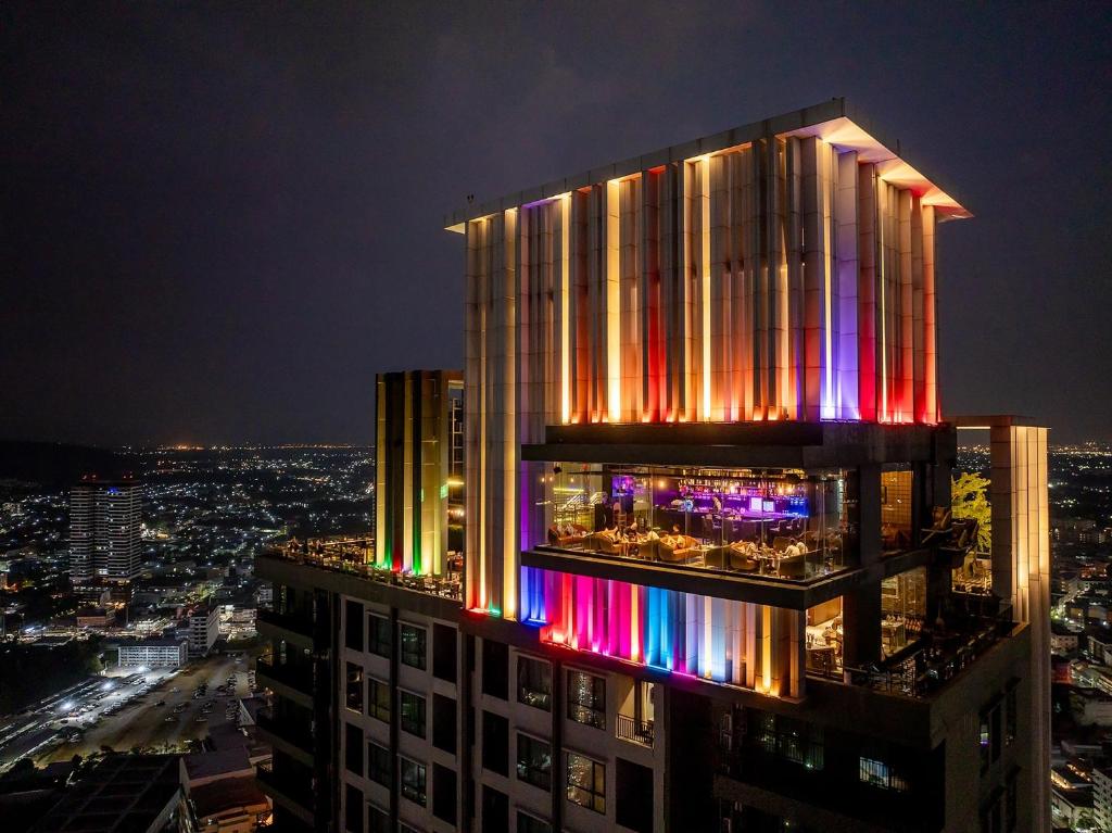 Oakwood Hotel & Residence Sri Racha