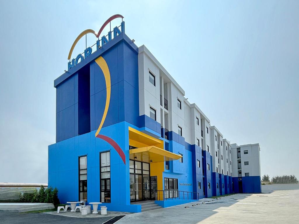 Hop Inn Suphanburi