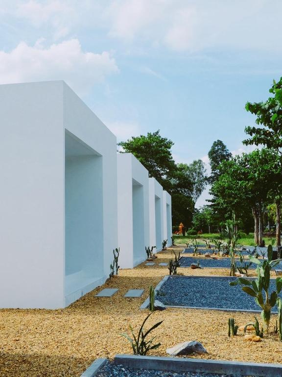 Tj Garden & Resort