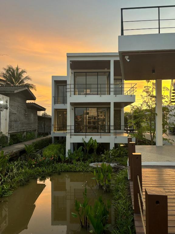 The Episode Boutique Hotel