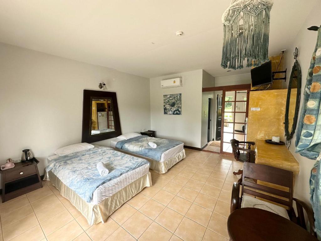 Naka Chalet Resort Trang