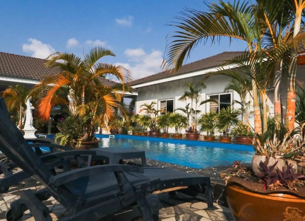 Mb House Resort