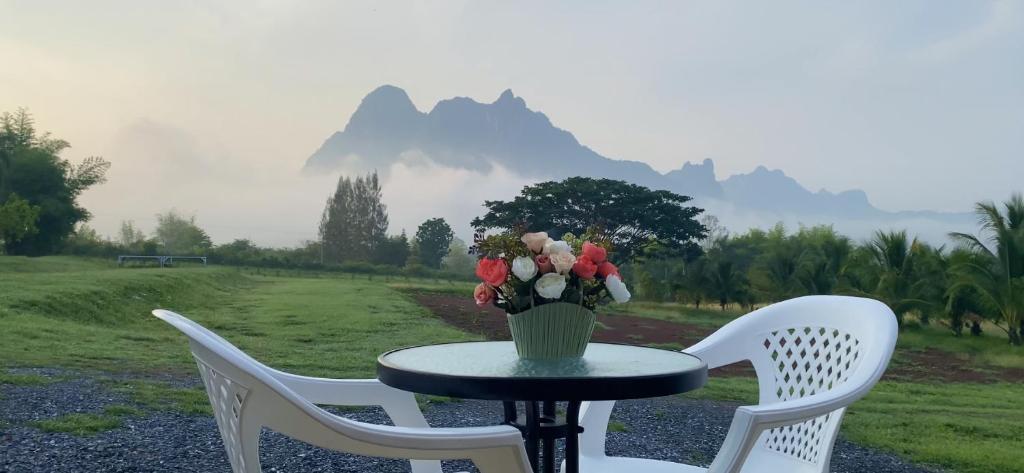 Rai View Tiew Khao Farm Stay