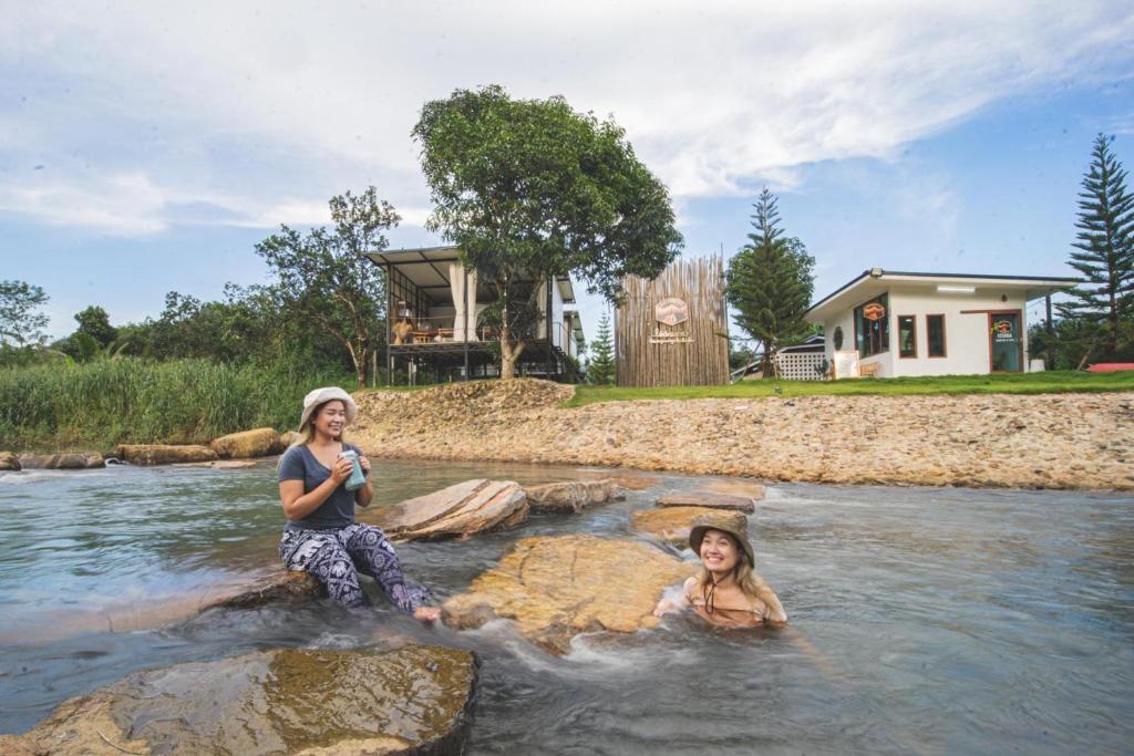 Issara Camping