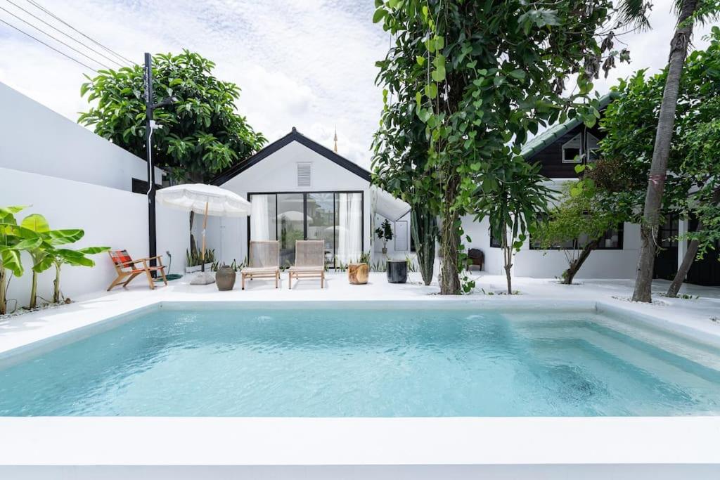 Stunning Pool Villa - in Old Town Chiang Mai Daily Housekeeping