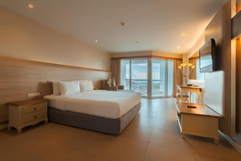 Sandy Spring Hotel