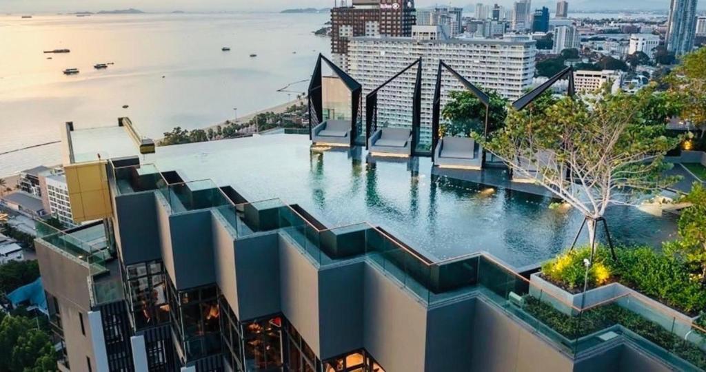 Edge Central Pattaya by Su