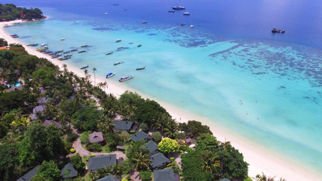 Phi Phi Holiday Resort Leam Tong Beach