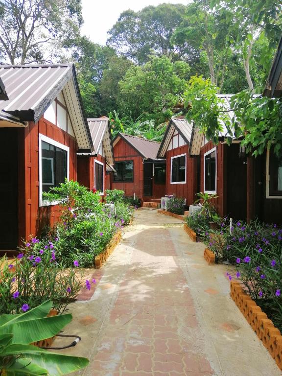 Phi Phi Long Beach Bungalow ( Had Yao)
