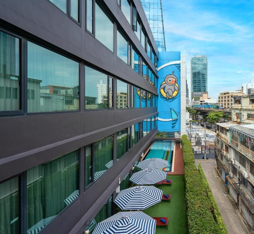 Vic 3 Bangkok Hotel