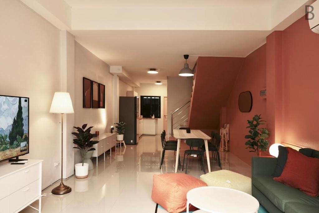 4 Bedrooms