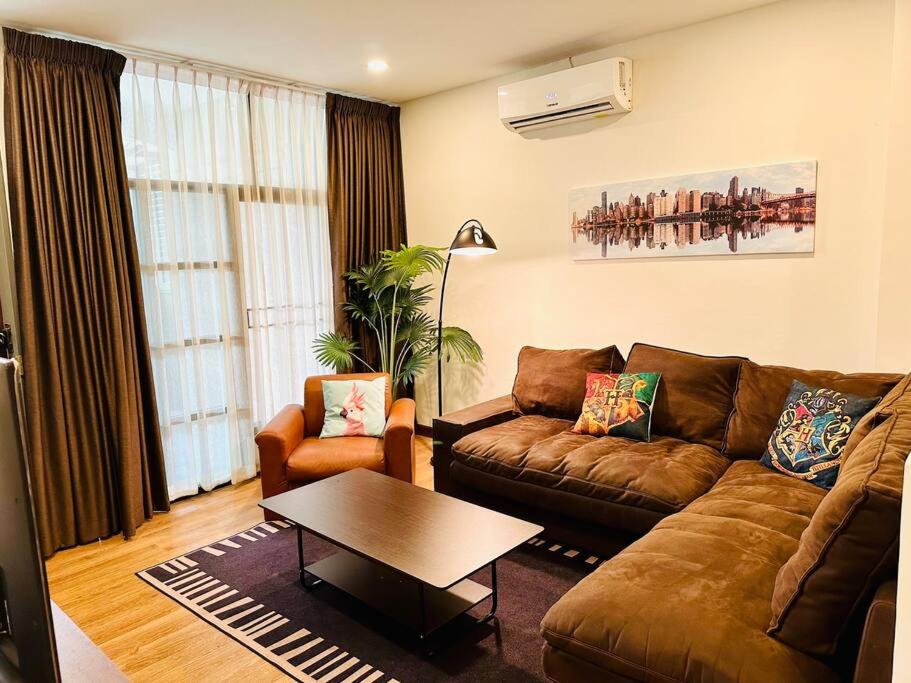 7 Beds Villa Emquartier BTS Thonglor Phrom Phong