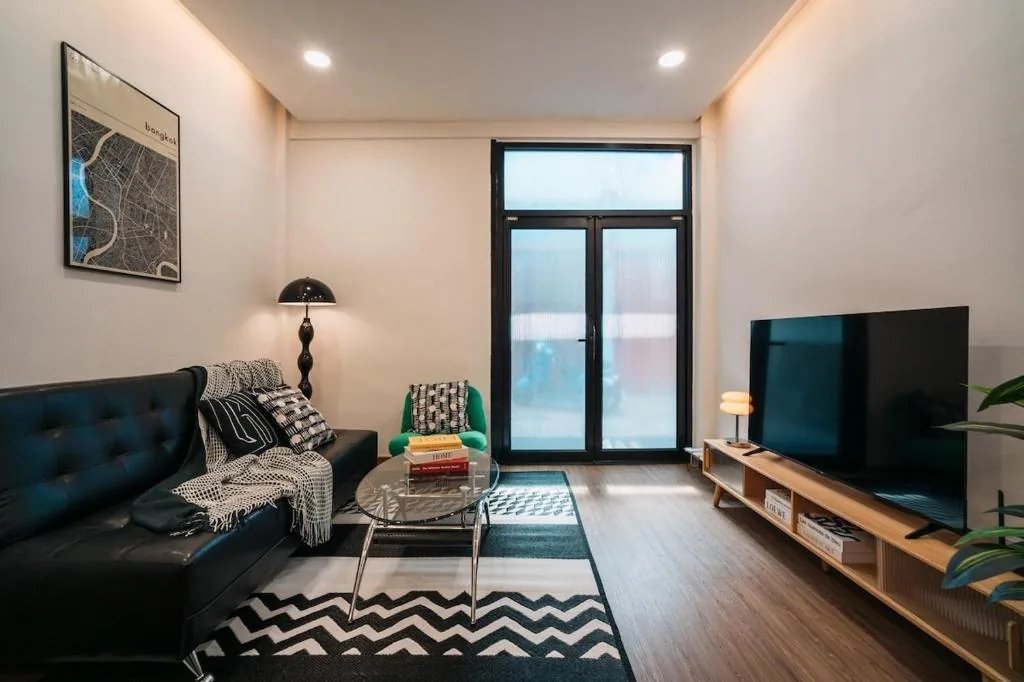 Home 18 - Cozy Hideout in Bangkok