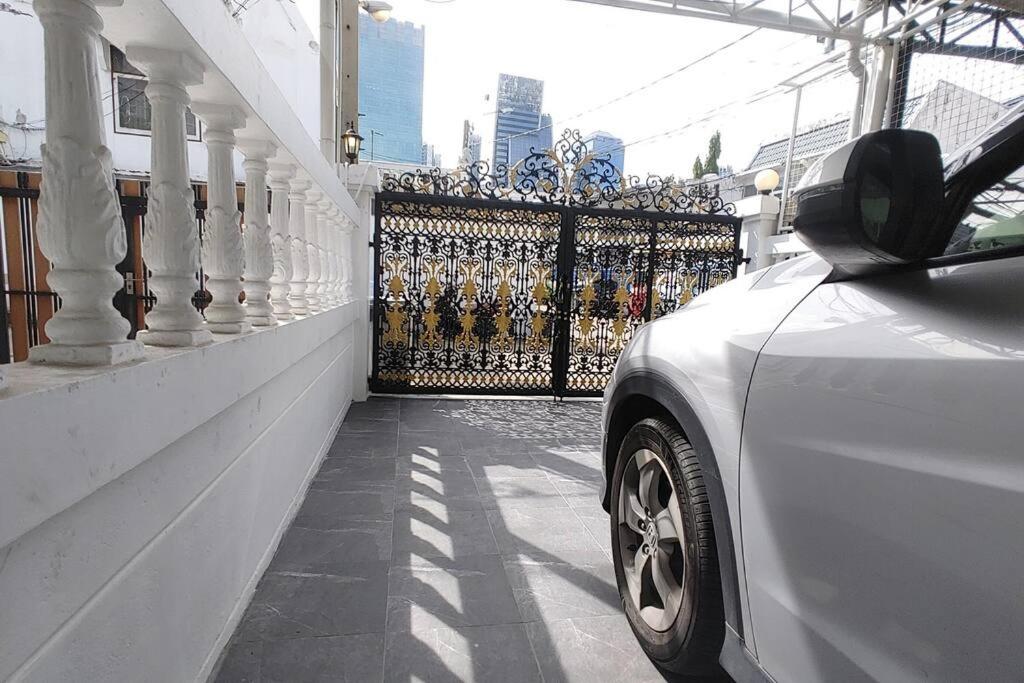 Townhouse Villa Near Phra Ram 9 & Lat Chabang BTS